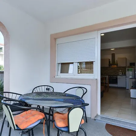 Appartement By The Sea - 20037